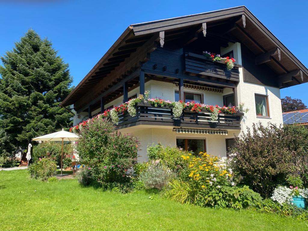 Charmantes Garten-Apartment: Erholung Im Chiemgau Unterwössen Eksteriør billede